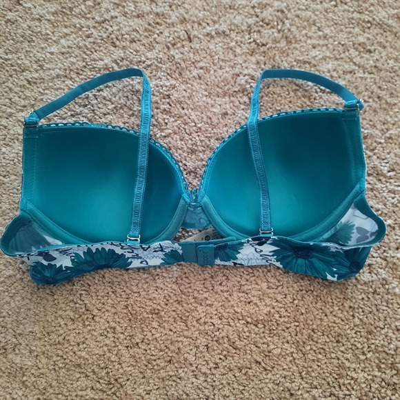 NWT Coobie 36 B Bra..  Padded Underwire, removable straps. - Picture 4 of 4
